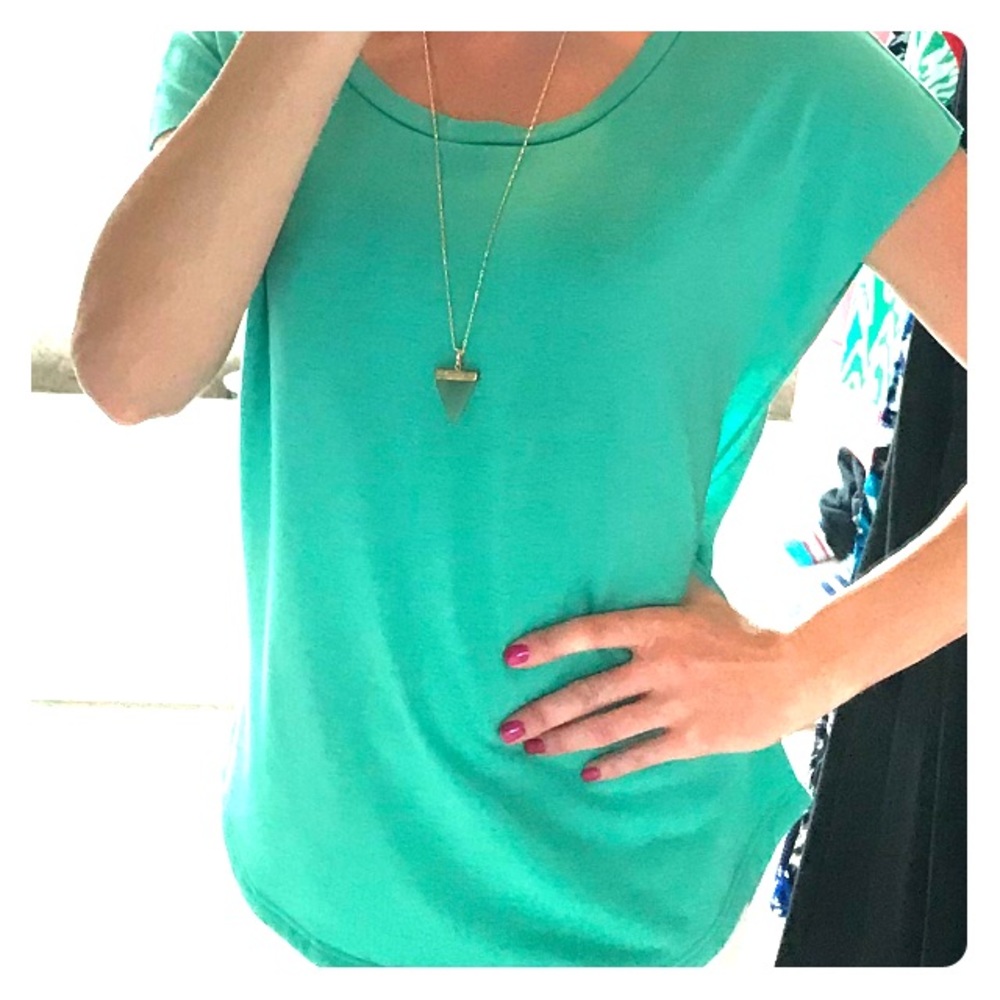 Women’s green shirt small